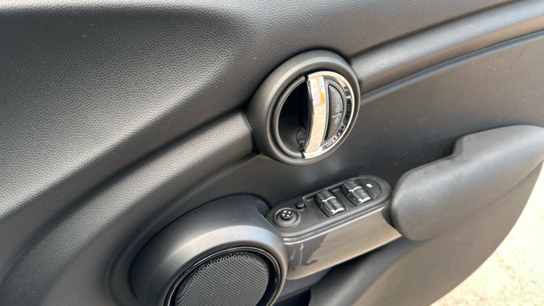 MINI Hatchback 1.5 One Classic II 5dr Petrol Hatchback